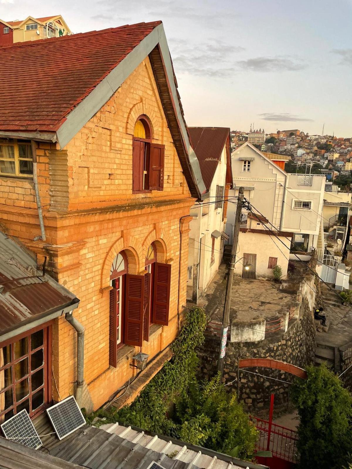 Le Karthala Chambres D'Hotes Antananarivo Ngoại thất bức ảnh